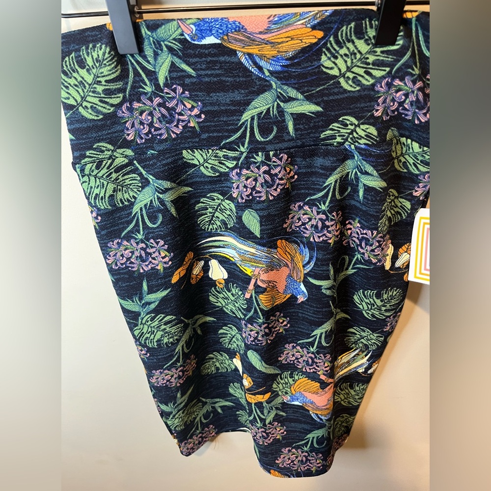Lularoe Cassie skirt XS tropical print New